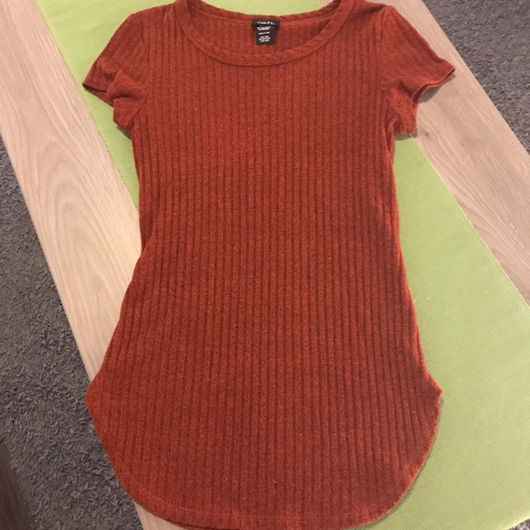 Rust colored top - Picture 1 of 4